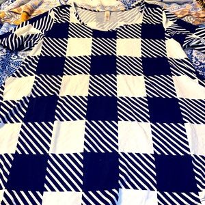 XL LuLaRoe Perfect Tee